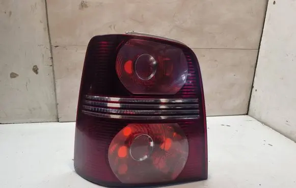 Volkswagen Touran I Rear/tail lights 1T0945095N M2222 1T0945111K