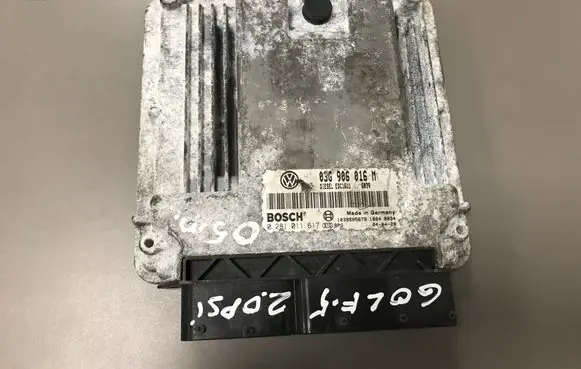 Volkswagen Golf V Engine control unit/module 03G906016M