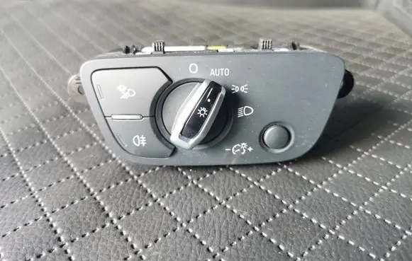 Audi Q7 4M Light switch 4M0941531N 00052262