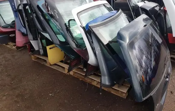 KIA Joice Tailgate/trunk/boot lid