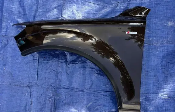 Audi Q7 4L Fender BLOTNIKQ7LEWY111