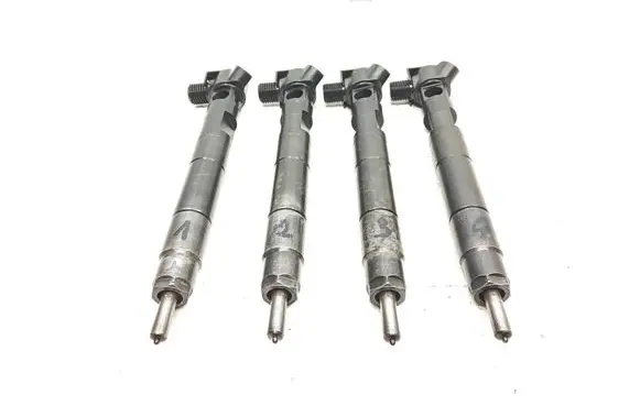 Mercedes-Benz A W176 Fuel injector A6510701387 28230891 1220302217863