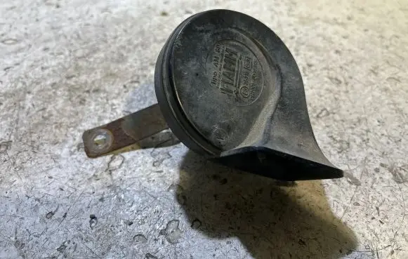BMW 5 E28 Horn signal CH2035 73345 35717