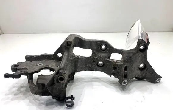 Audi A3 S3 8V Generator/alternator bracket 04L903143B