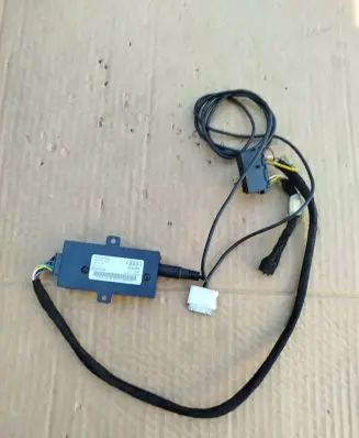 Audi A4 S4 B7 8E 8H iPod connector socket 000051444L