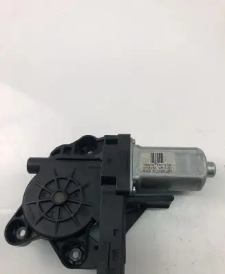 Volvo V70 Front door window regulator motor 970713102