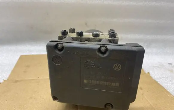 Volkswagen Golf IV ABS Pump 1J0614417A 10020402134