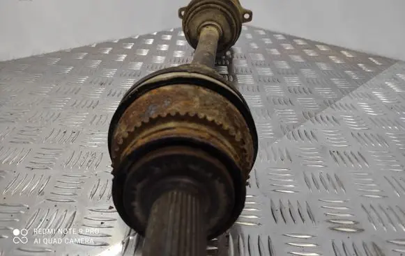 Mitsubishi Pajero Rear driveshaft