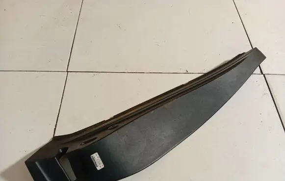 Lexus IS 220D-250-350 Other trunk/boot trim element 6772253010