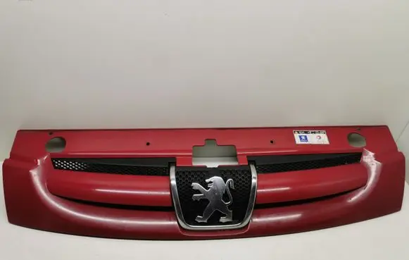 Peugeot Partner Front bumper upper radiator grill 9644758577