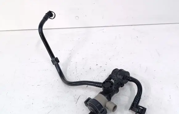 BMW X1 E84 Breather/breather pipe/hose 7636147 7609806 13T105F