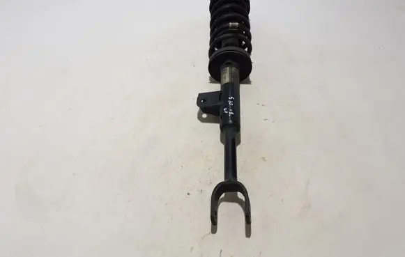 BMW 5 G30 G31 Front shock absorber/damper 6866592