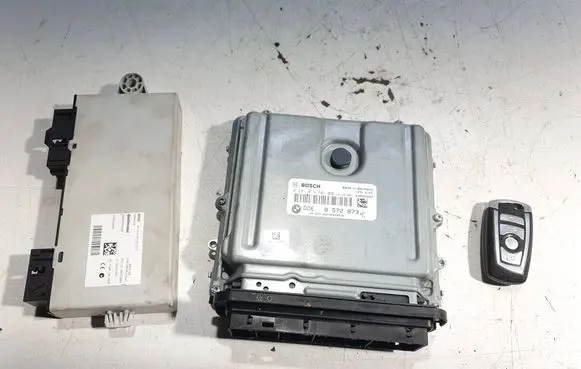 BMW 6 F06 Gran coupe Engine ECU kit and lock set 0281019501 8572873 030300004