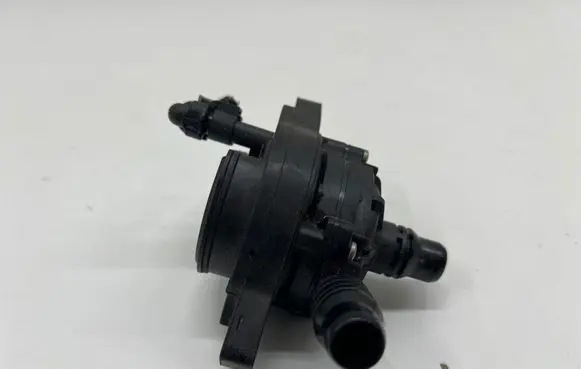 Peugeot 3008 III Electric auxiliary coolant/water pump 9857212180