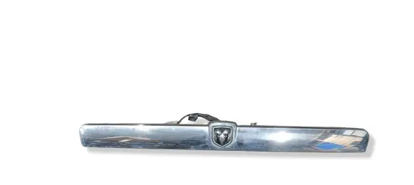 Dodge Durango II Trunk door license plate light bar 