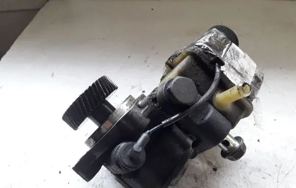 Mazda 6 Power steering pump 6X09380E