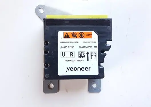 Nissan Qashqai J12 Airbag control unit/module 988206UT0B 680925600C