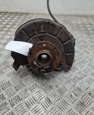 Volkswagen PASSAT CC Front wheel hub