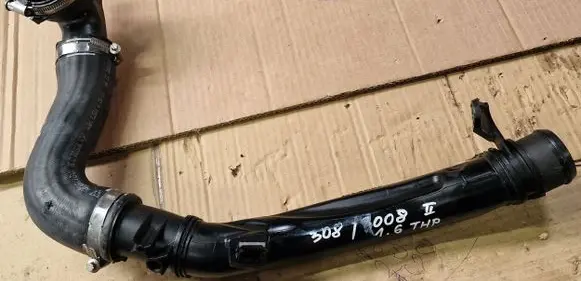 Peugeot 3008 II Intercooler hose/pipe