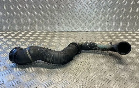 BMW 7 E65 E66 Intercooler hose/pipe 7789052