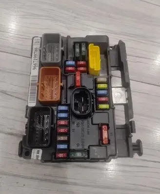 Citroen C3 BSM Control unit 9667199780