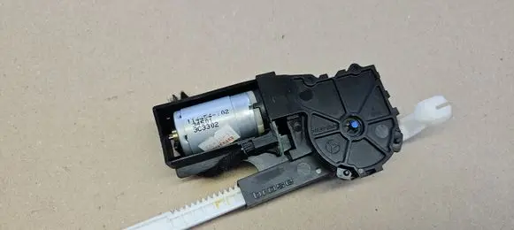 Mercedes-Benz SL R230 Seat adjustment motor 114454102
