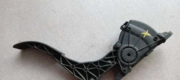 Seat Ibiza III (6L) Accelerator throttle pedal 6Q1723503E 6PV00849600