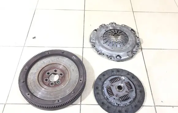 Volkswagen Transporter - Caravelle T4 Clutch set kit 037105271K 322014711 122011510