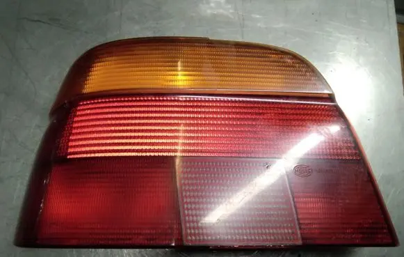 BMW 5 E39 Rear/tail lights 8358031 2VP00724001