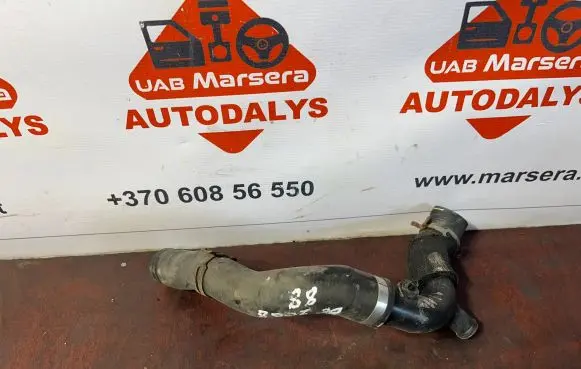 Volkswagen PASSAT B6 Engine coolant pipe/hose