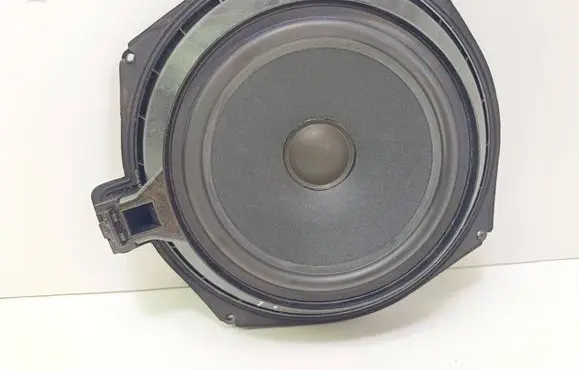 BMW 5 E60 E61 Subwoofer speaker 6929100