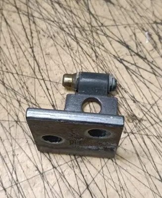 BMW X5 E53 Front door upper hinge 415282651699 41528265169 8265169