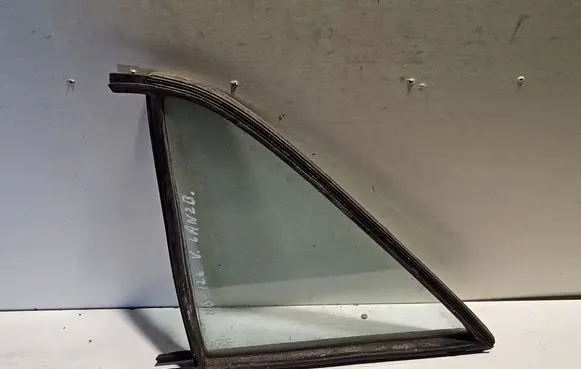 Mercedes-Benz S W126 Rear vent window glass 43R001025