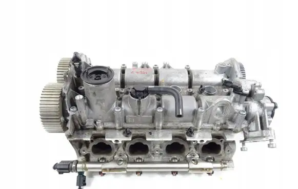 Volkswagen Golf VII Engine head 04E103479G 04E103475AM