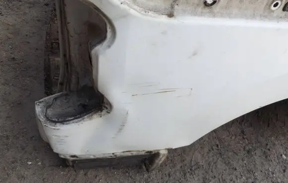 Nissan NV200 Fender