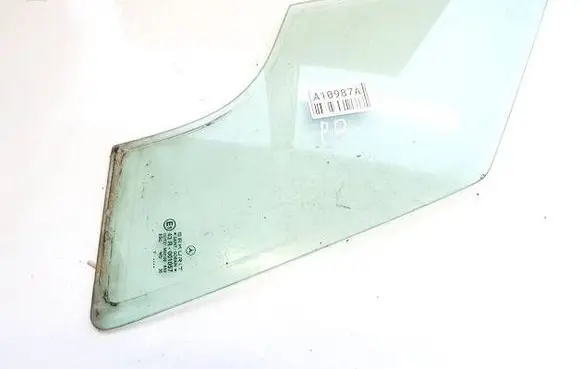 Mercedes-Benz A W168 Front door vent window glass four-door dot27m23100as2