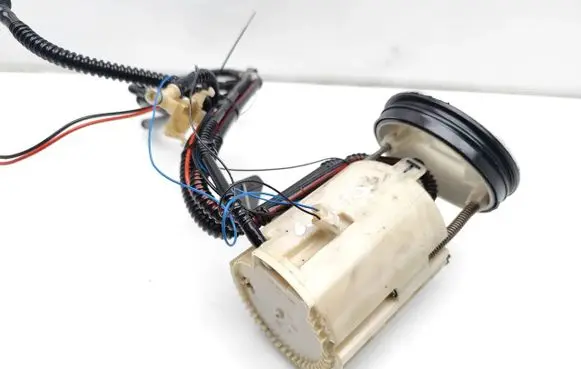 Mercedes-Benz CLC CL203 In-tank fuel pump A2034707394
