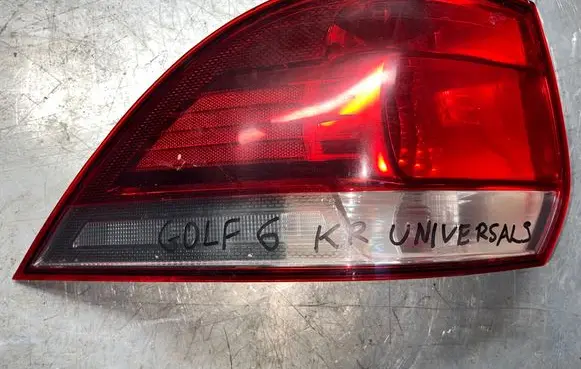 Volkswagen Golf VI Tailgate rear/tail lights