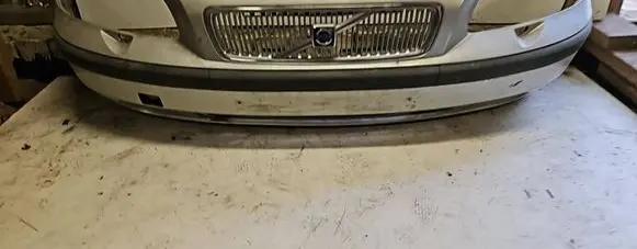Volvo V70 Front bumper