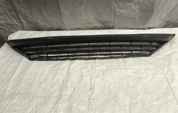 Opel Insignia B Front bumper lower grill 13491183