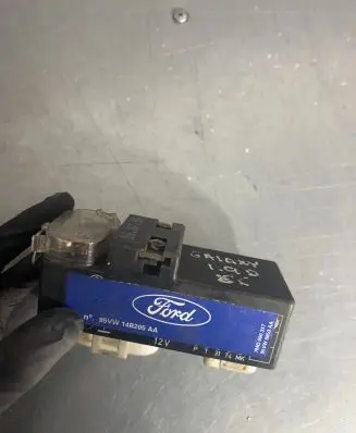 Volkswagen Sharan Coolant fan relay 7M0000317 95VW8653AA