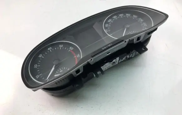 Skoda Fabia Mk3 (NJ) Speedometer (instrument cluster) 6V0920740
