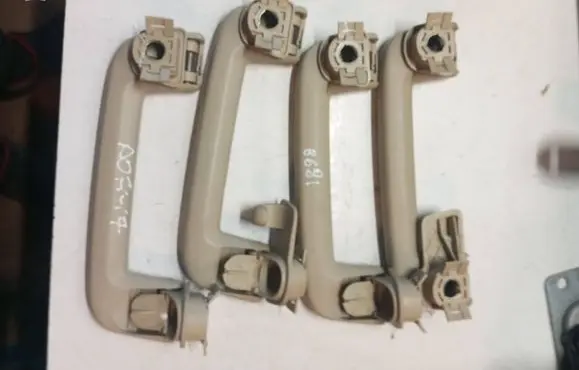 Volvo XC60 A set of handles for the ceiling 13550