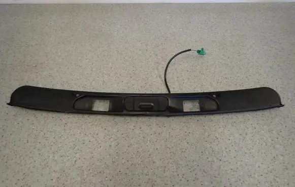 Suzuki Swift II Tailgate/trunk/boot exterior handle 