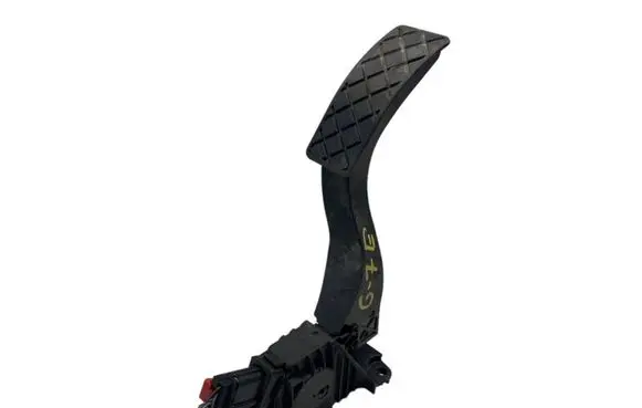 Volkswagen Golf VII Accelerator throttle pedal 5Q1723503H 6PV01062111