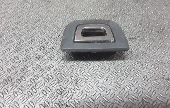 BMW 7 E65 E66 Tie down hook / loop 