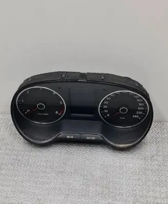 Volkswagen Polo V 6R Speedometer (instrument cluster) 6R0920861M 1300010287