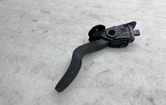Tesla Model S Accelerator throttle pedal BE5C9F836AA 6PV93337017 US23
