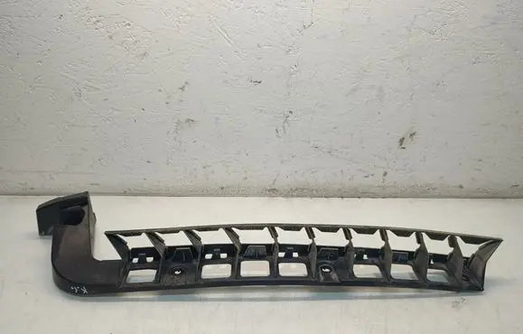 Skoda Octavia Mk3 (5E) Rear bumper mounting bracket 5E9807863