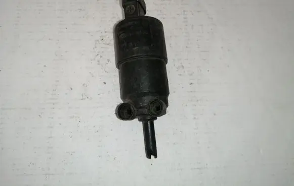Renault Clio II Windscreen/windshield washer pump 7700821782